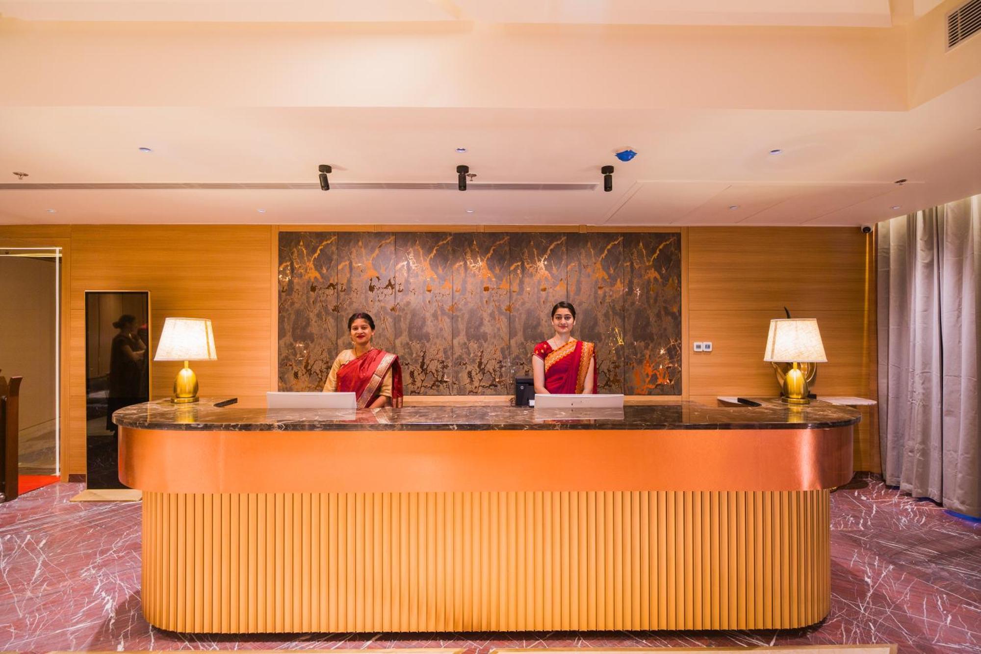 The Maple Hotel Bhopal Exterior photo