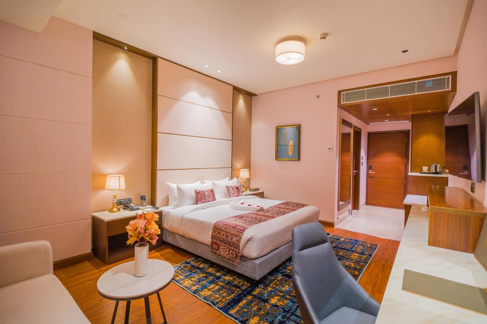 The Maple Hotel Bhopal Exterior photo