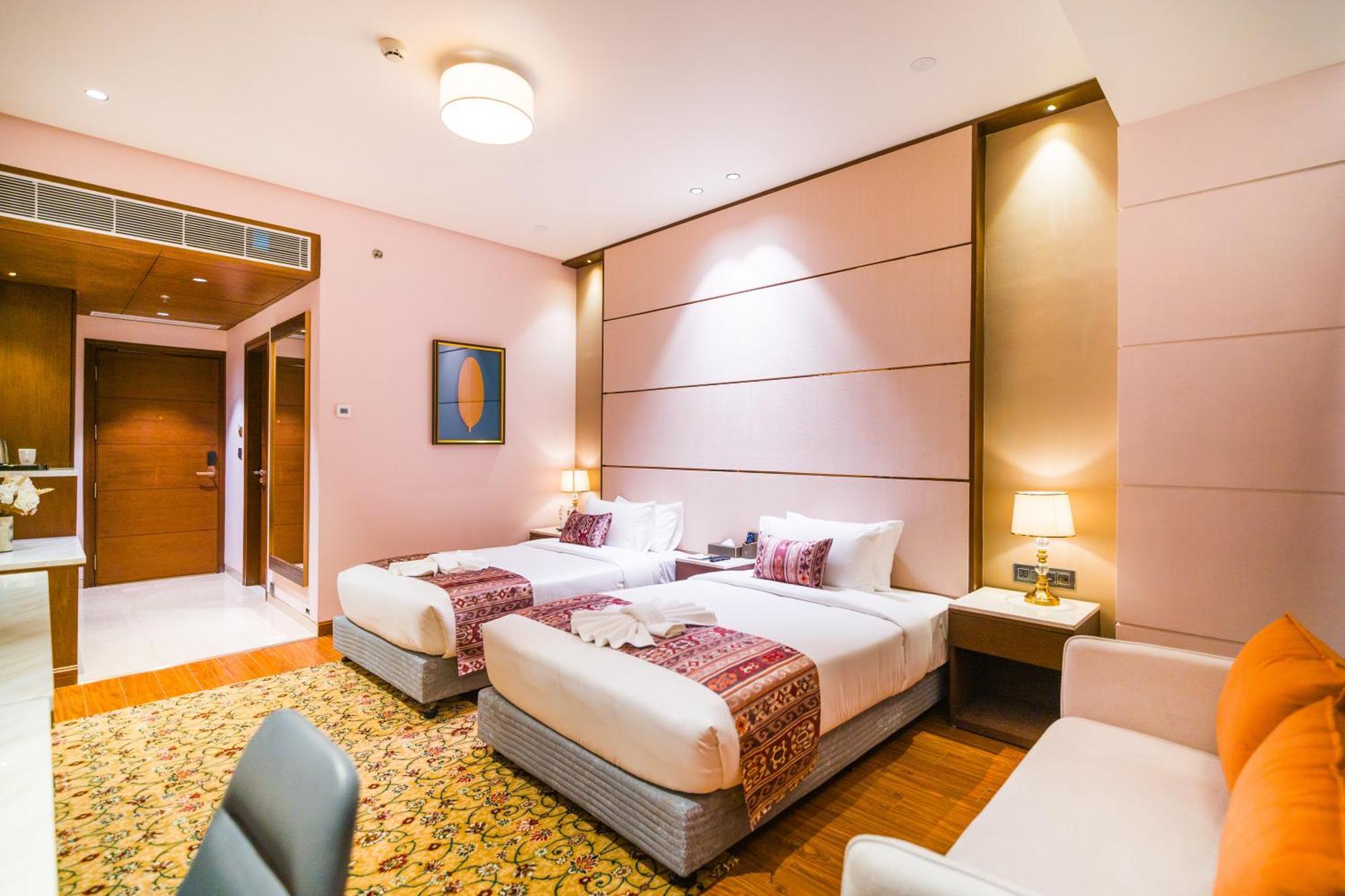 The Maple Hotel Bhopal Exterior photo